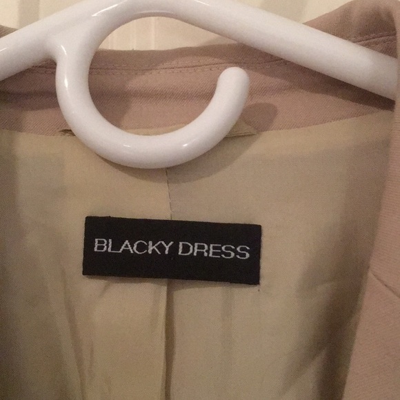 Blazer - Picture 2 of 5